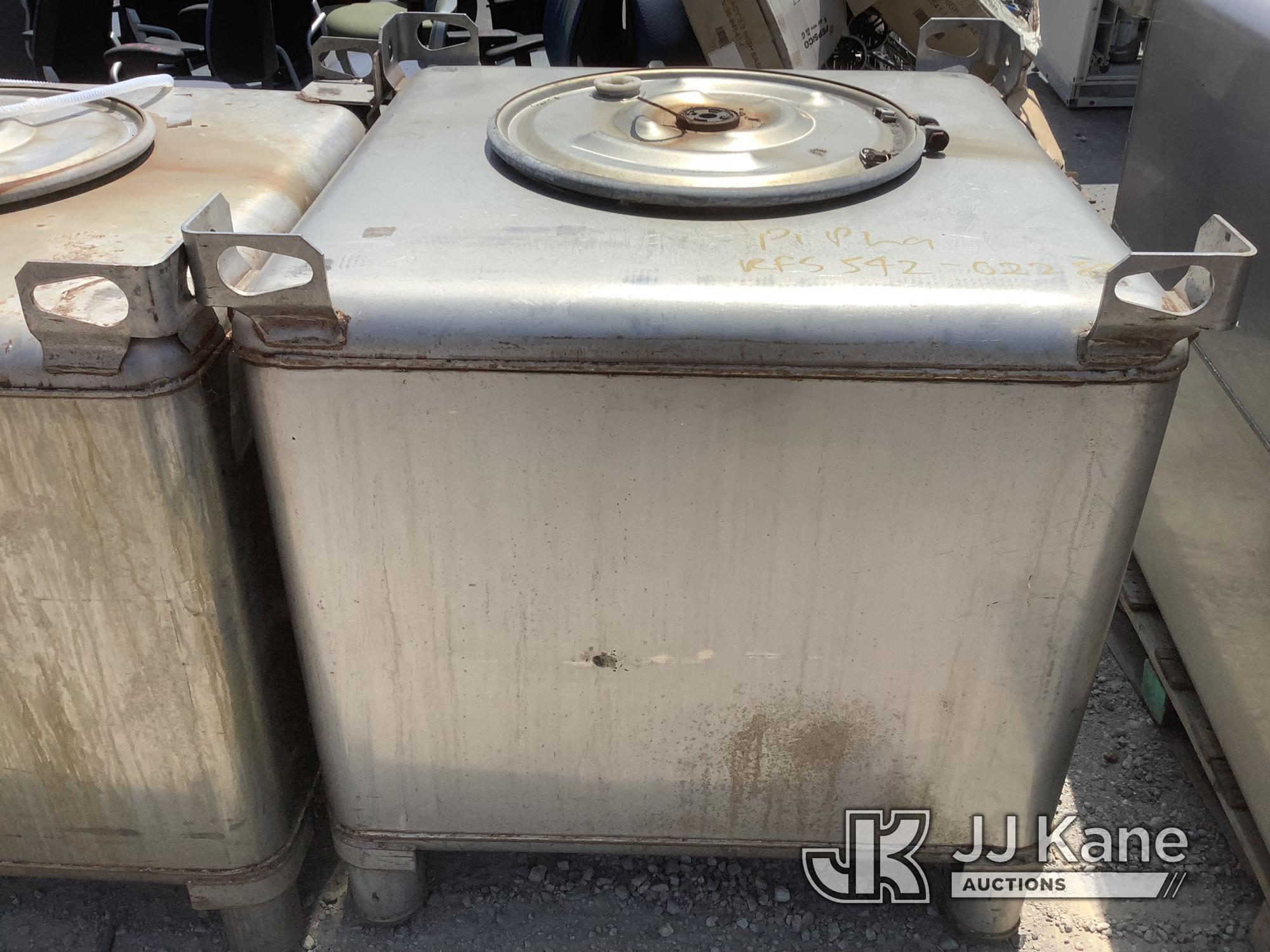 (Jurupa Valley, CA) 3 Clawson Sodium Containers (Used) NOTE: This unit is being sold AS IS/WHERE IS