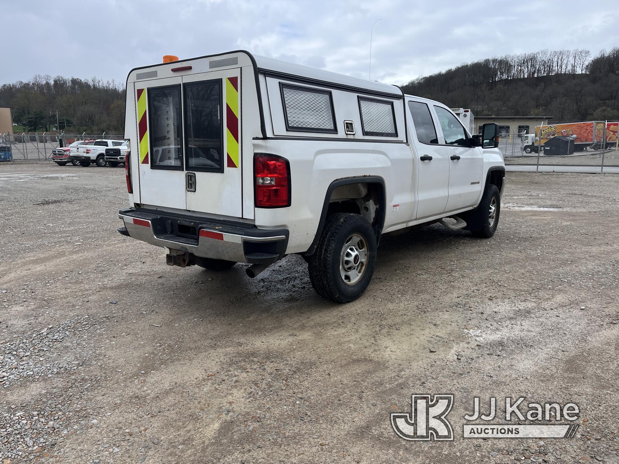 (Smock, PA) 2015 GMC Sierra 2500HD 4x4 Extended-Cab Pickup Truck Title Delay) (Runs & Moves, Rust &