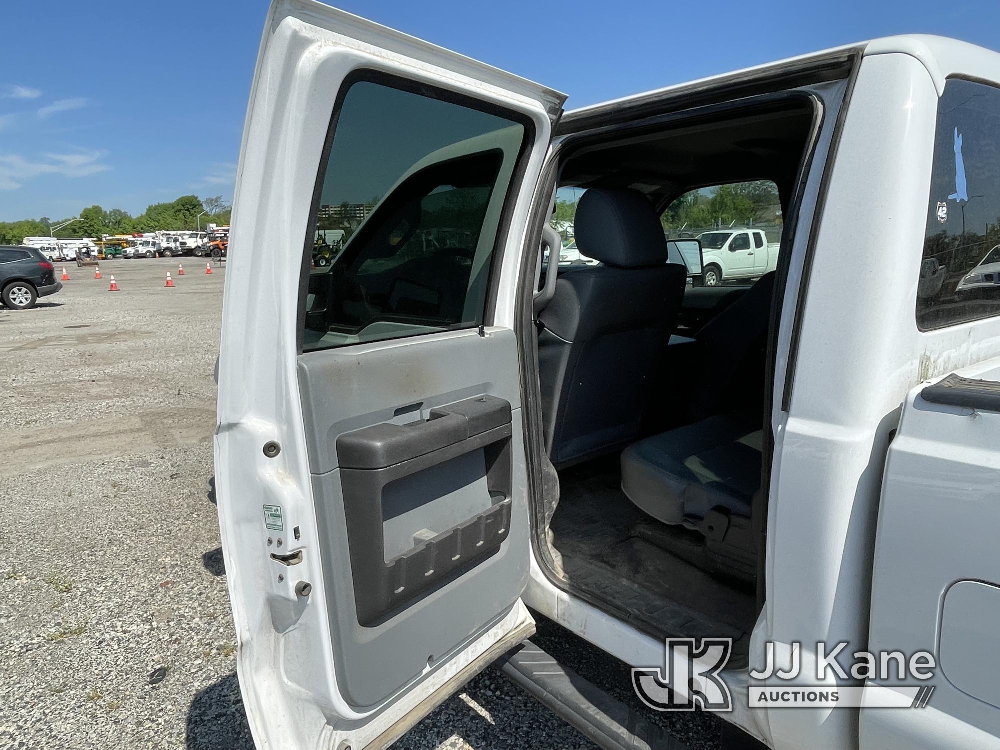 (Plymouth Meeting, PA) 2014 Ford F250 4x4 Crew-Cab Pickup Truck Runs & Moves, Body & Rust Damage, Fr