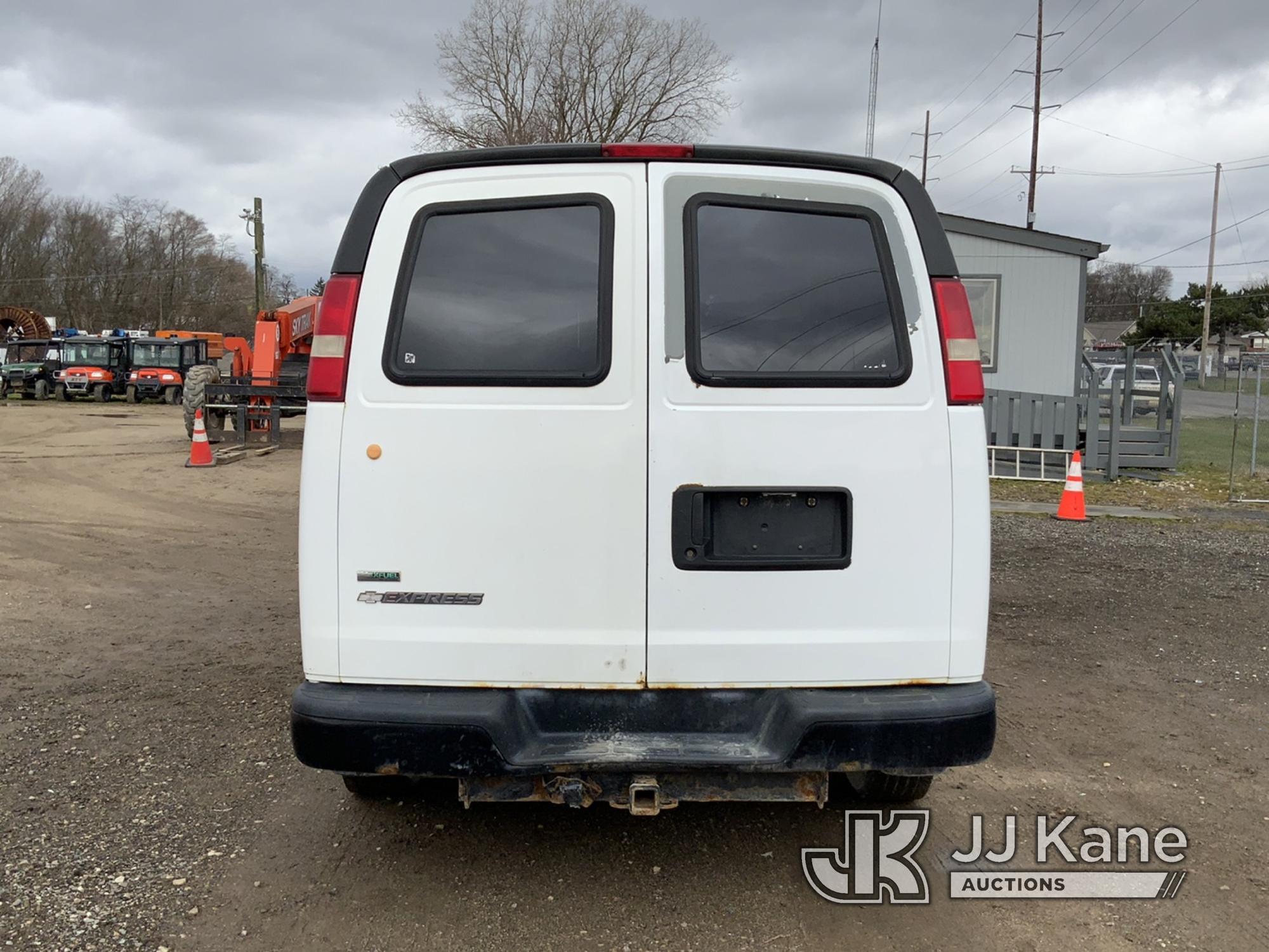 (Charlotte, MI) 2010 Chevrolet Express G2500 Cargo Van Runs, Moves, Jump to Start, Rust