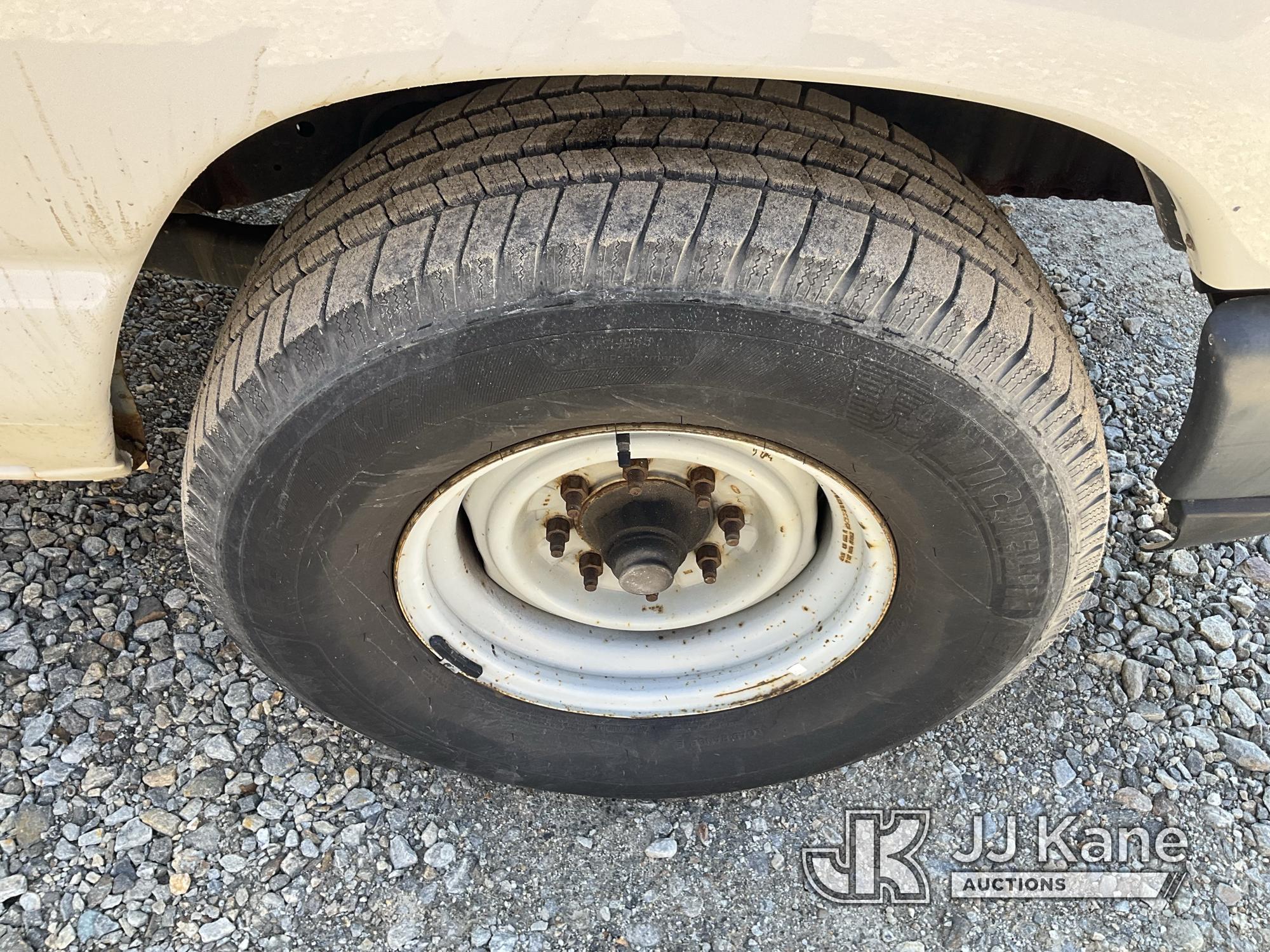 (Shrewsbury, MA) Altec AT200A, Telescopic Non-Insulated Bucket Van mounted behind cab on 2017 Ford E