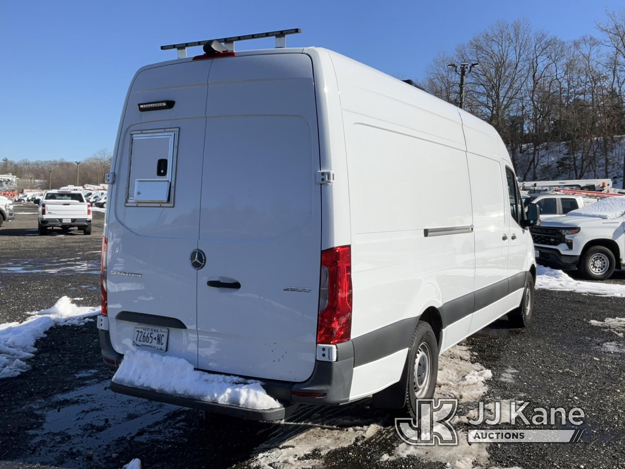 (Kings Park, NY) 2022 Mercedes-Benz Sprinter 2500 Cable Splicing Van Runs & Moves) (Inspection and R