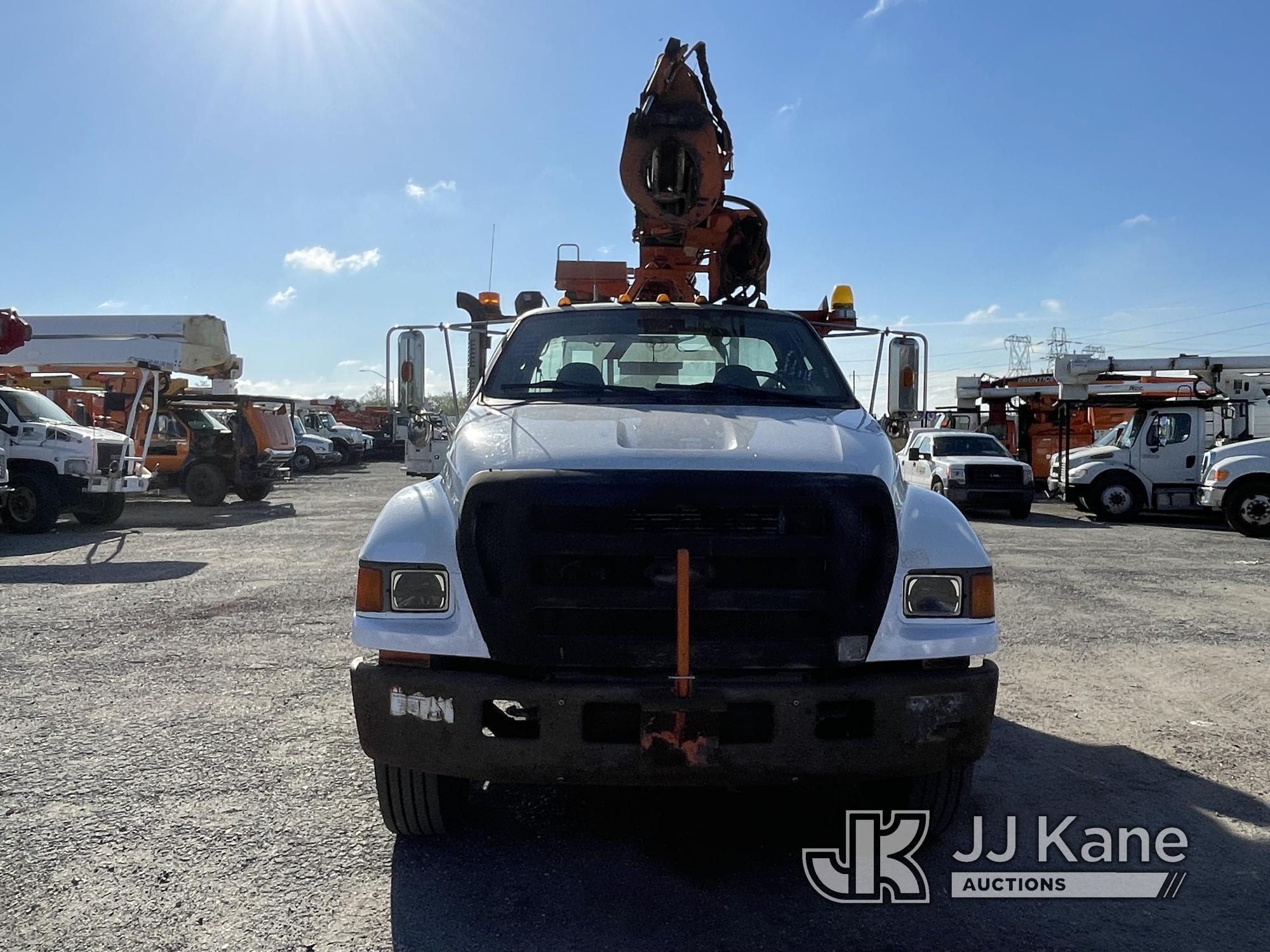 (Plymouth Meeting, PA) Terex/Telelect XL4045, Digger Derrick rear mounted on 2006 Ford F750 Flatbed/