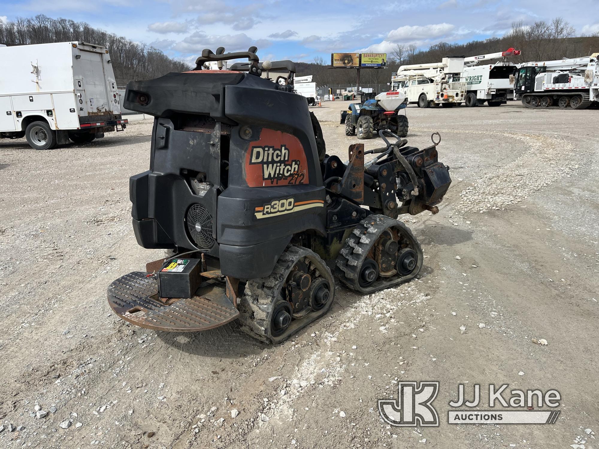 (Smock, PA) 2010 Ditch Witch R300 Quad Track Cable Plow Runs Intermittently & Rough, Moves & Operate