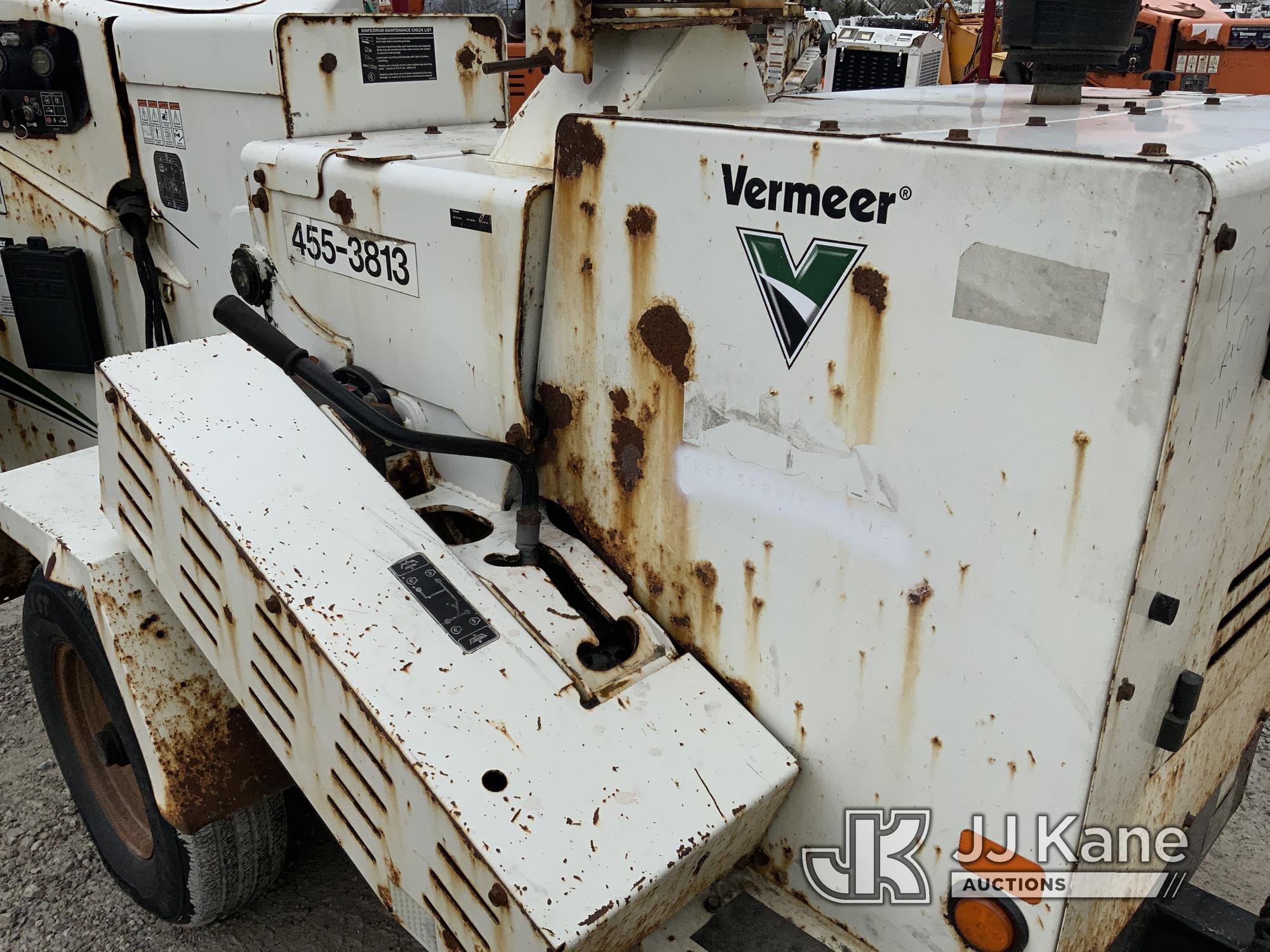 (Fort Wayne, IN) 2013 Vermeer BC1000XL Chipper (12in Drum), trailer mtd. NO TITLE) (Runs & Operates