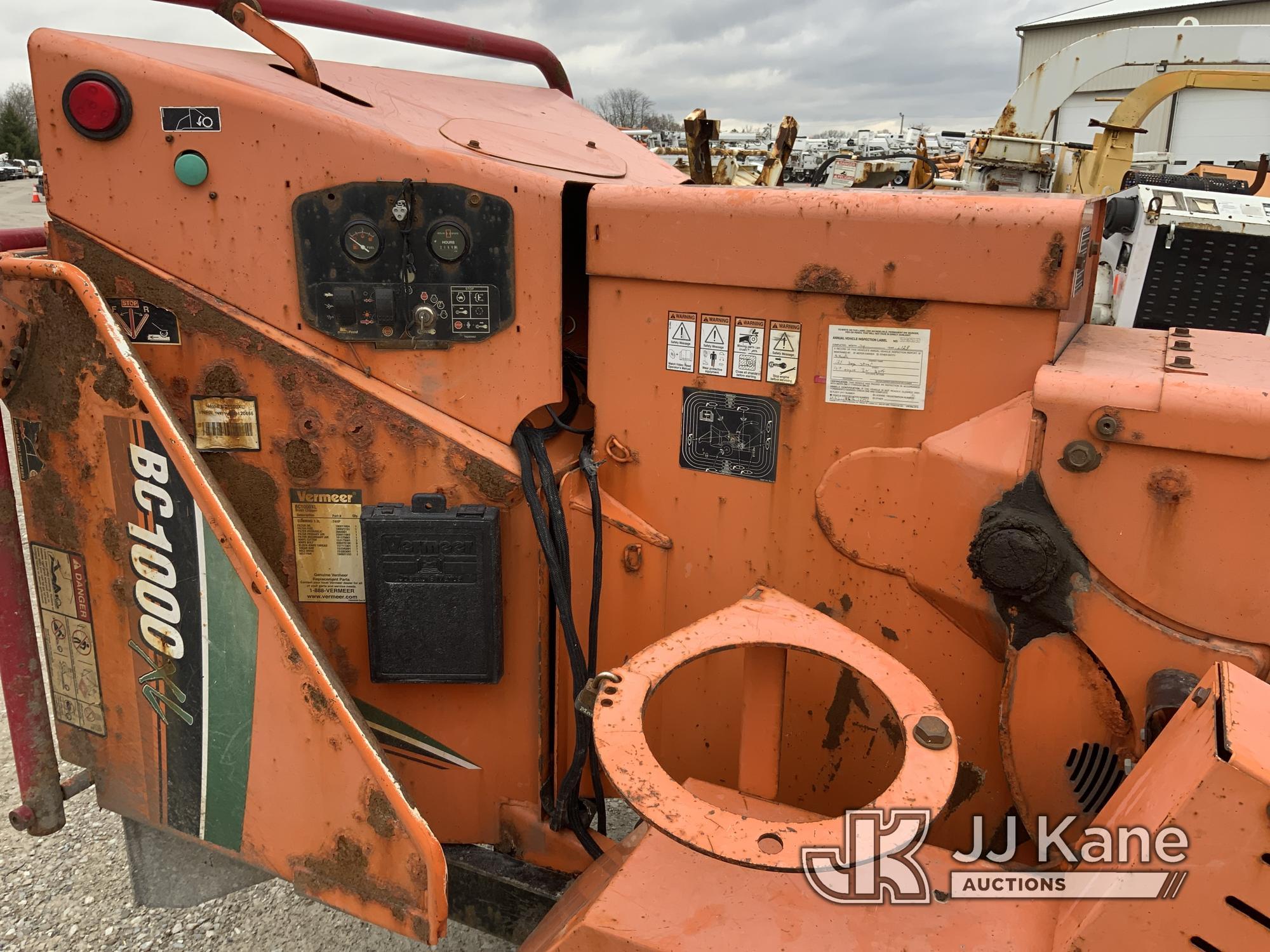 (Fort Wayne, IN) 2014 Vermeer BC1000XL Chipper (12in Drum), trailer mtd. Not Running, Condition Unkn