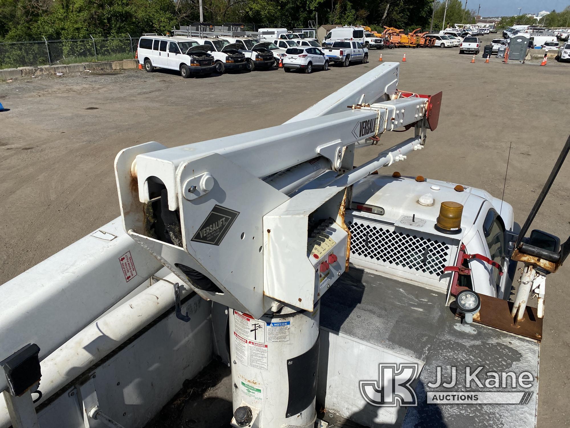 (Plymouth Meeting, PA) Versalift SST40EIH-01, Articulating & Telescopic Bucket Truck mounted on 2013