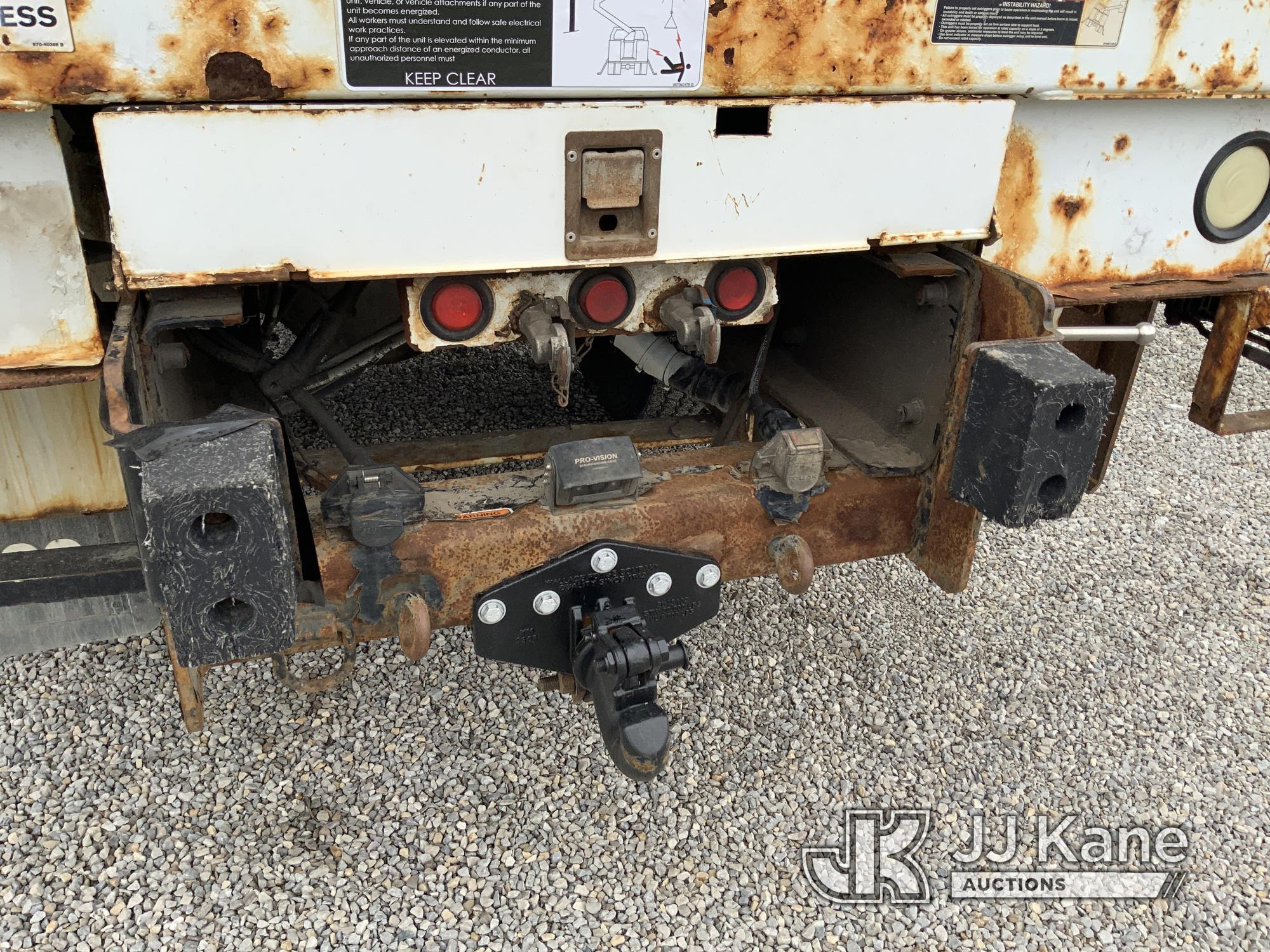 (Fort Wayne, IN) Altec DM47-TR, Digger Derrick rear mounted on 2012 International 7300 4x4 Utility T