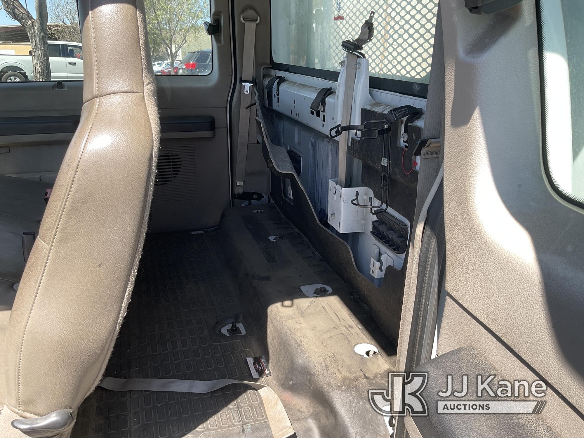 (Jurupa Valley, CA) 2008 Ford F350 SD Dump Truck Runs & Moves