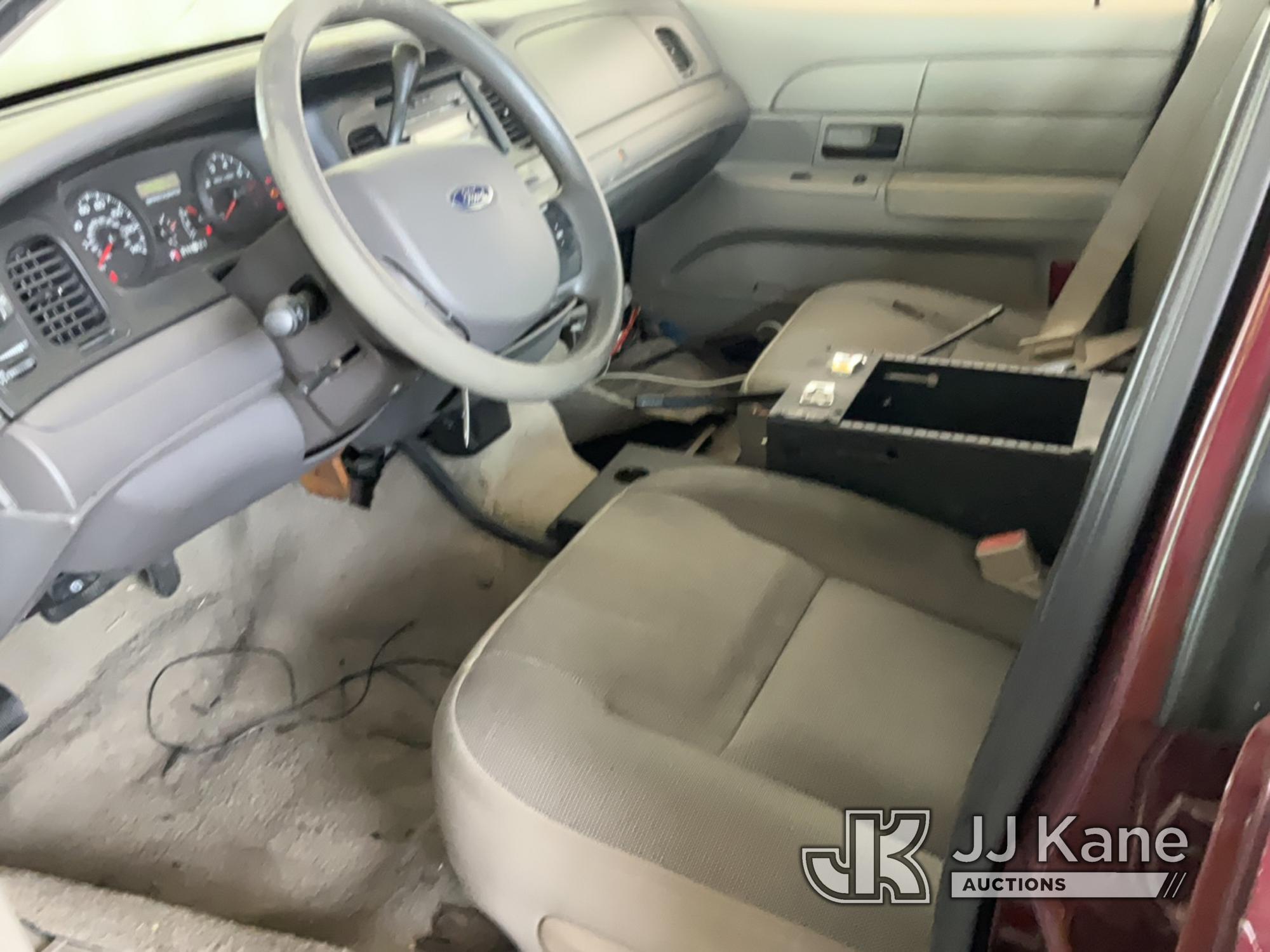 (Jurupa Valley, CA) 2006 Ford Crown Victoria 4-Door Sedan, Customer States - Overheats Runs & Moves,