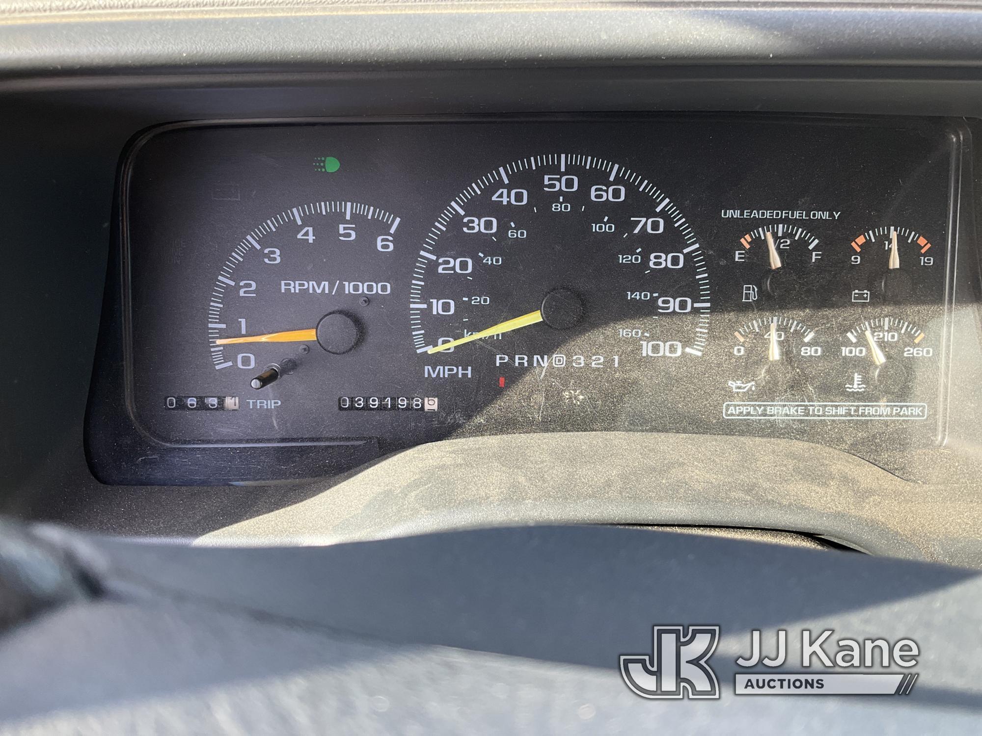 (Jurupa Valley, CA) 2000 Chevrolet 3500 Pickup Truck Runs & Moves, Check Engine Light On