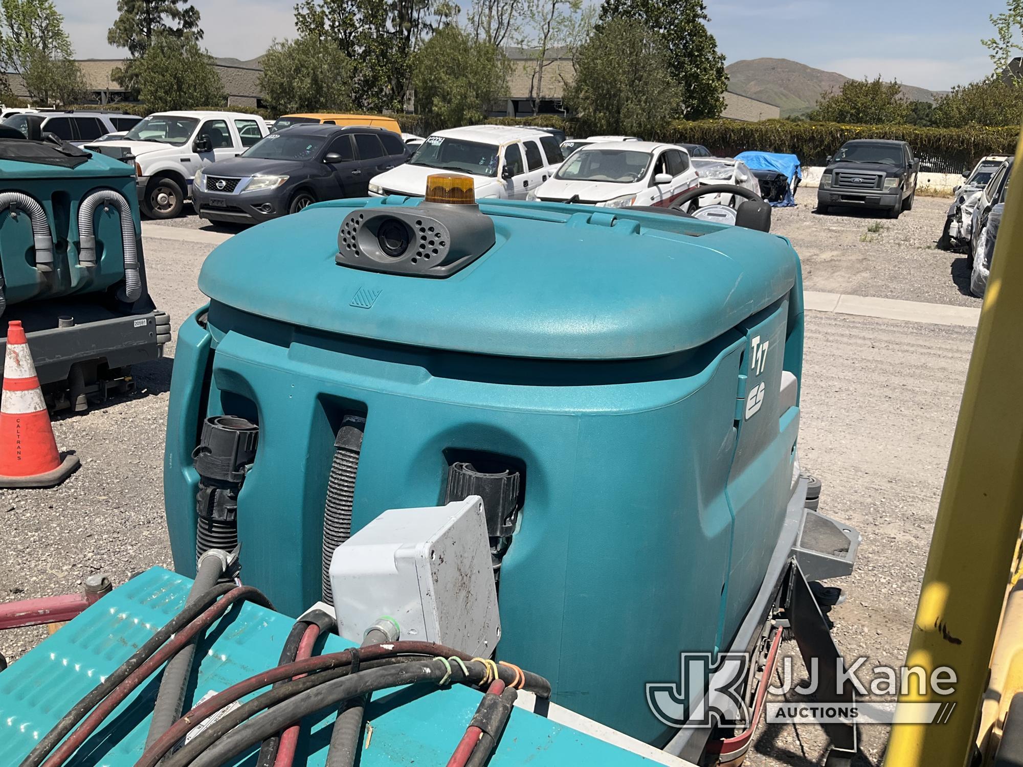 (Jurupa Valley, CA) 2018 Tennant T17 Sweeper Not Running, Missing Key, True Hours Unknown