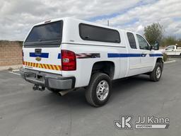(Jurupa Valley, CA) 2013 Chevrolet Silverado 2500HD 4x4 Extended-Cab Pickup Truck Runs & Moves