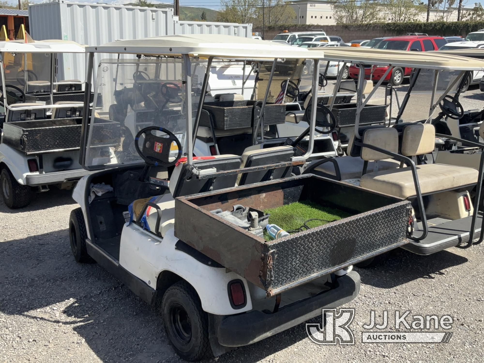 (Jurupa Valley, CA) 1996 Yamaha Golf Cart Not Running , No Key , Missing Parts