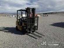 (Las Vegas, NV) 1995 Caterpillar GP25 Rubber Tired Forklift, 5000 Lb. Runs & Moves