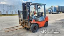 Toyota 7FDU25 Pneumatic Tired Forklift, Loading Assistance Available Runs, Moves, and Operates