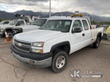 (Castle Rock, CO) 2005 Chevrolet Silverado 2500HD 4x4 Crew-Cab Pickup Truck Runs, Does Not Move)  (B