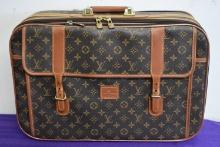 EARLY LOUIS VUITTON SUITCASE!!!