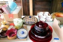 Decorative Plates & Mugs