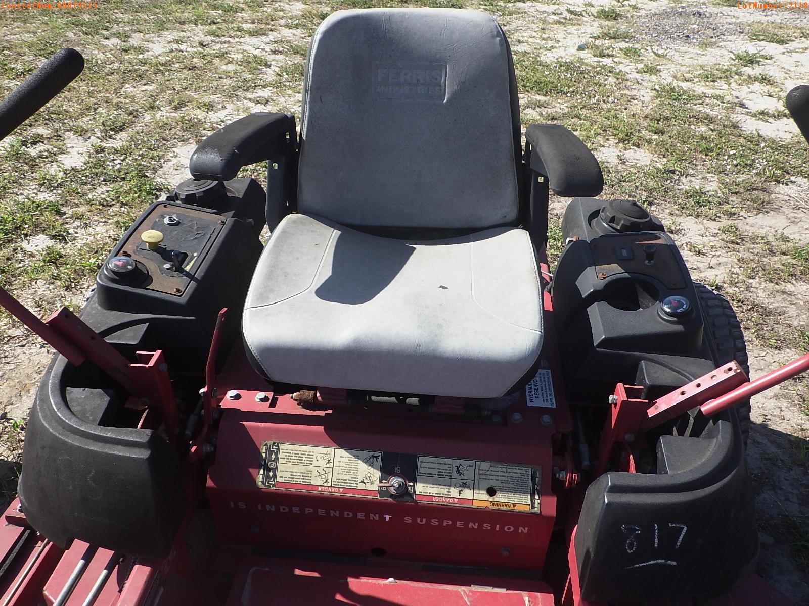 5-02118 (Equip.-Mower)  Seller:Private/Dealer FERRIS IS3000 ZERO TURN RIDING MOW