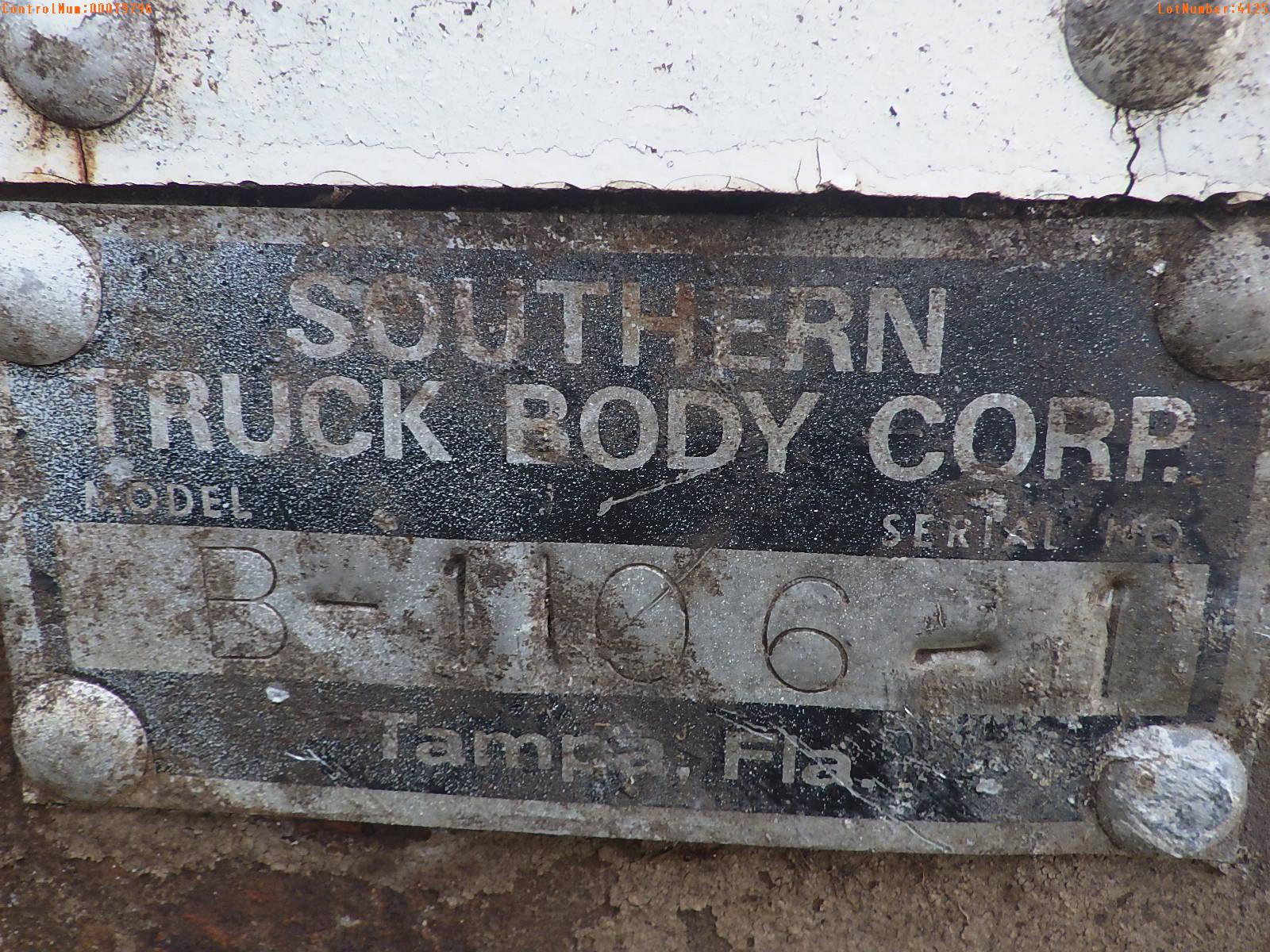 5-04125 (Equip.-Truck body)  Seller:Private/Dealer SOUTHERN B1106-1 8X18 BOX TRU