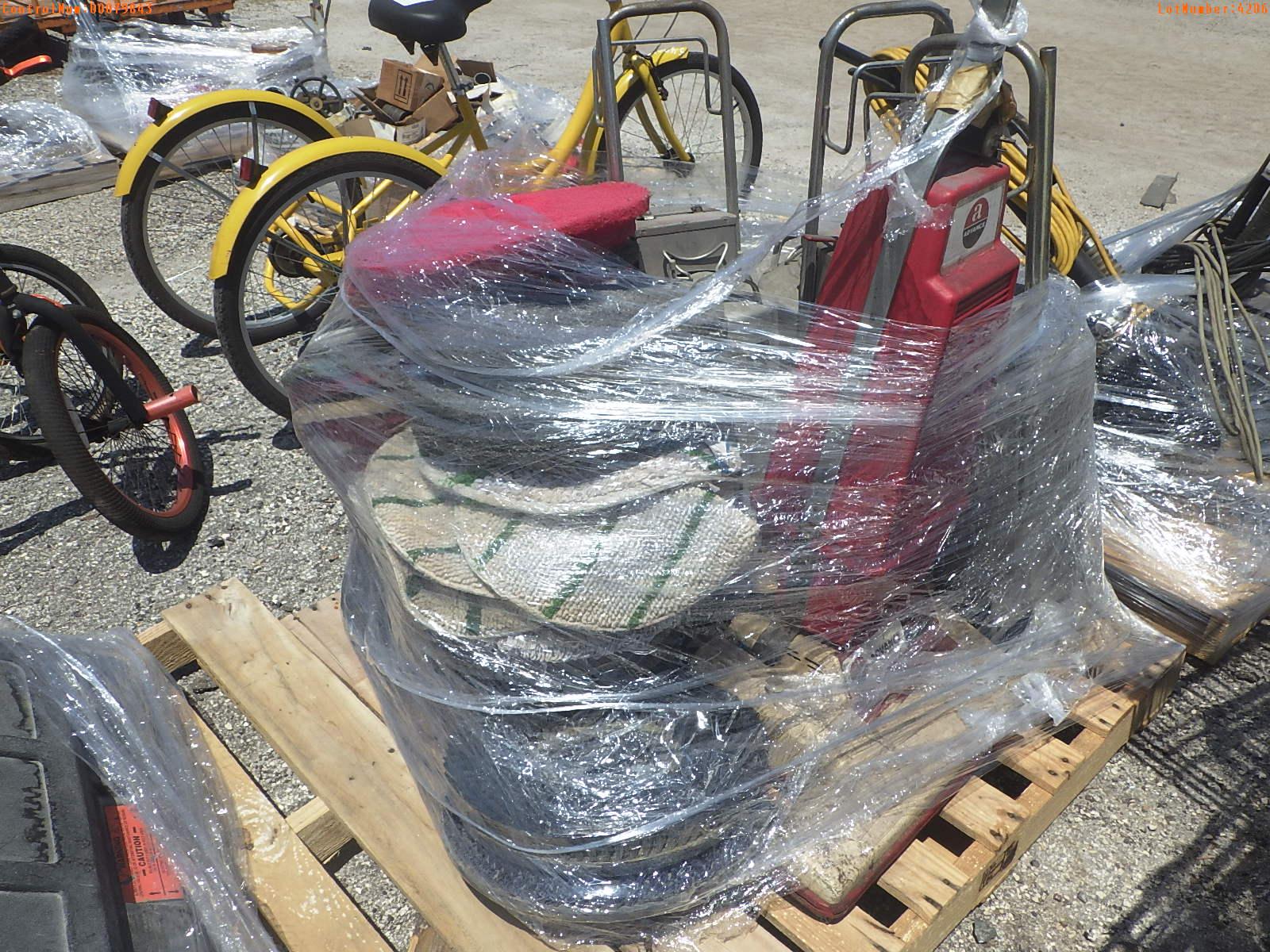 5-04206 (Equip.-Specialized)  Seller:Private/Dealer LOT OF (3) VACUUMS (2) CARPE