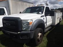 7-09211 (Trucks-Crane)  Seller: Gov-Pinellas County BOCC 2015 FORD F550