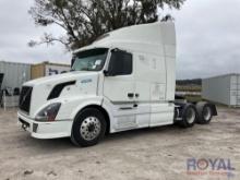 2010 Volvo VNL T/A Sleeper Truck Tractor