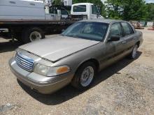 2002 Ford Crown Victoria, s/n 2FAFP74W02X117701 (Inoperable): 157K mi.