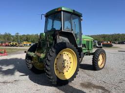 John Deere 7210 Tractor