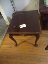 PAIR OF END TABLES  26 X 21 X 21