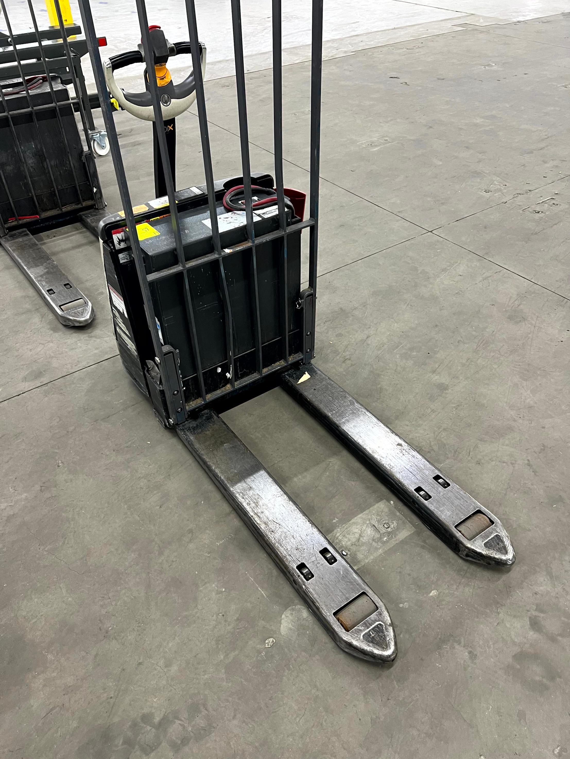 Crown Electric Pallet Jack