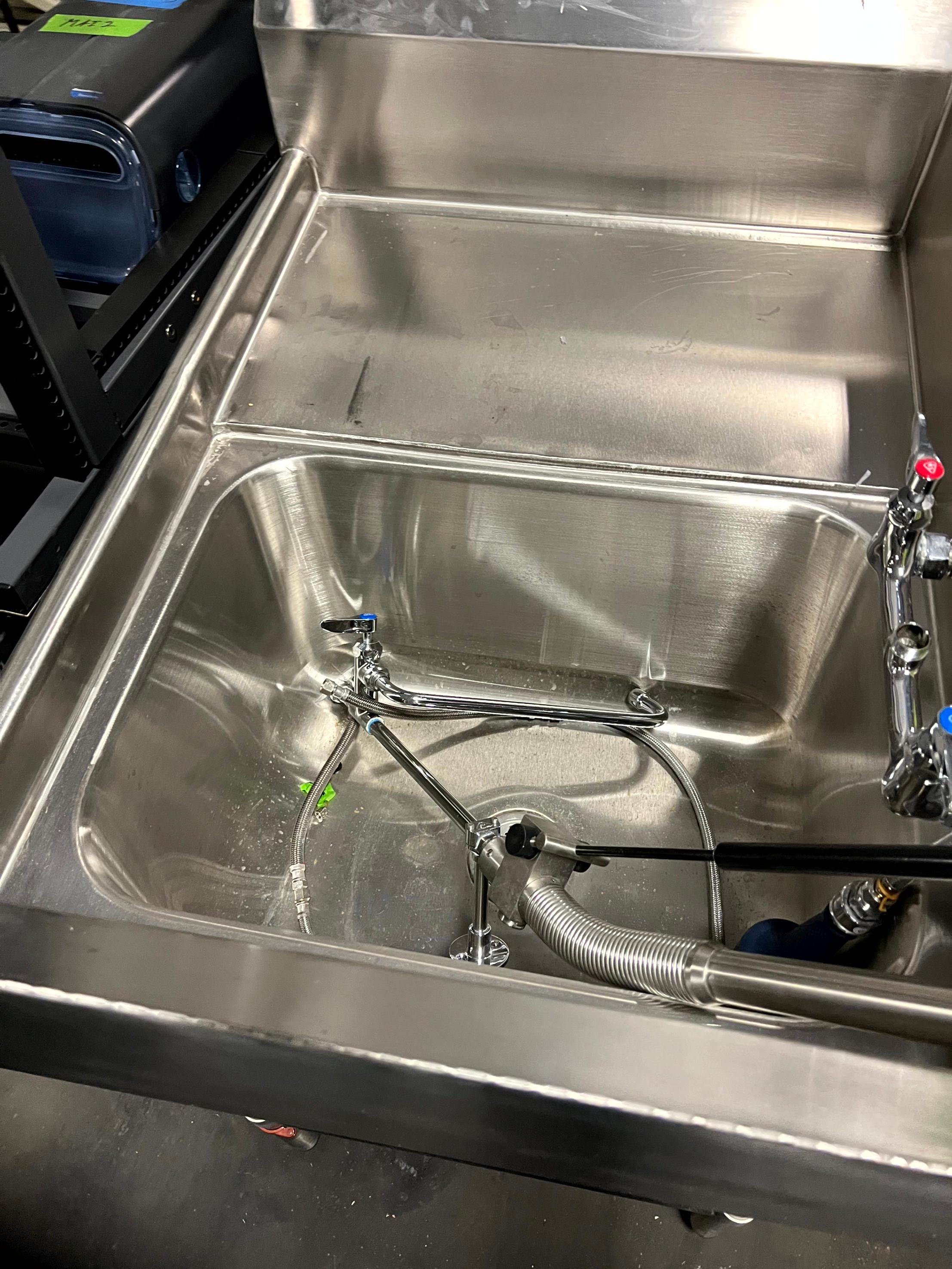 Single Compartment Stainless Sink