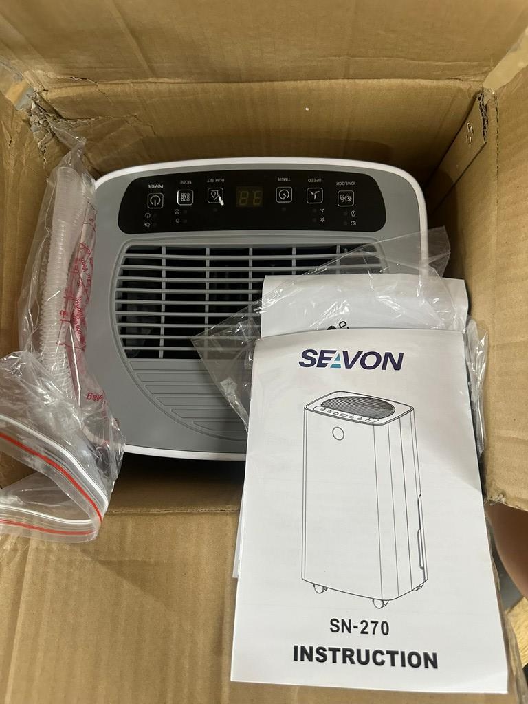 Seavon Home Dehumidifier (like new)