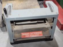 Delta 22-549 Planer