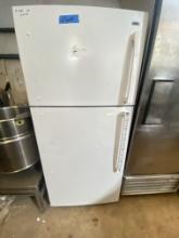 Residential Refrigerator / Freezer / 120 Volts Standard AC - 60 Hz and 1 PH. Please see pics for add
