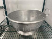 footed colander