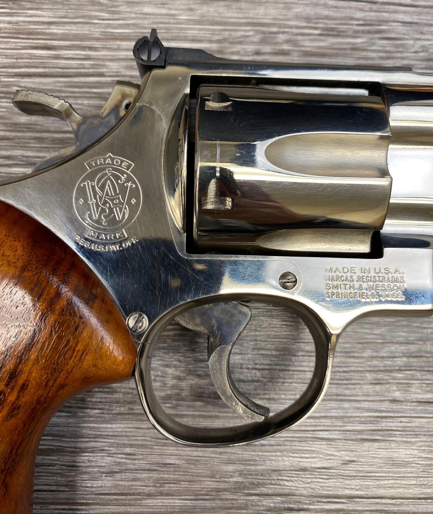 SMITH & WESSON MODEL 29-3 .44 MAG. CALIBER DA REVOLVER IN FACTORY WOOD CASE/CLEANING KIT/SCREWDRIVER