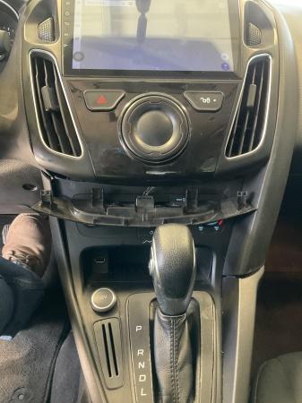 2017 Ford Focus SE SDN