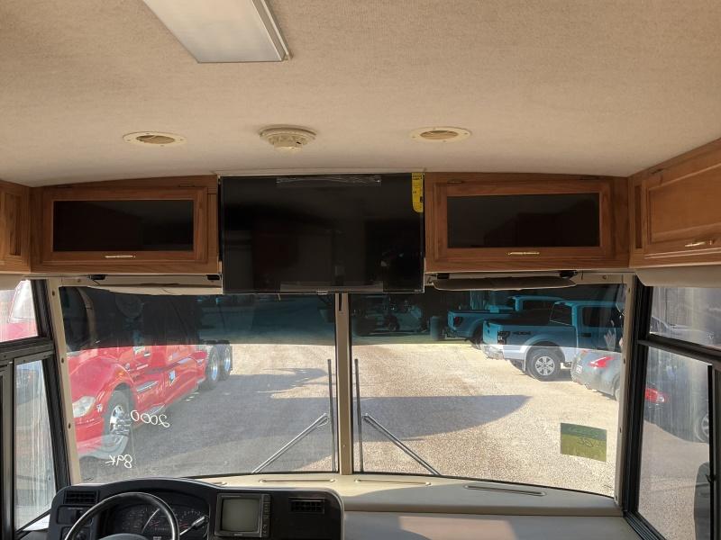 2000 Winnebago WFG35U Motorhome