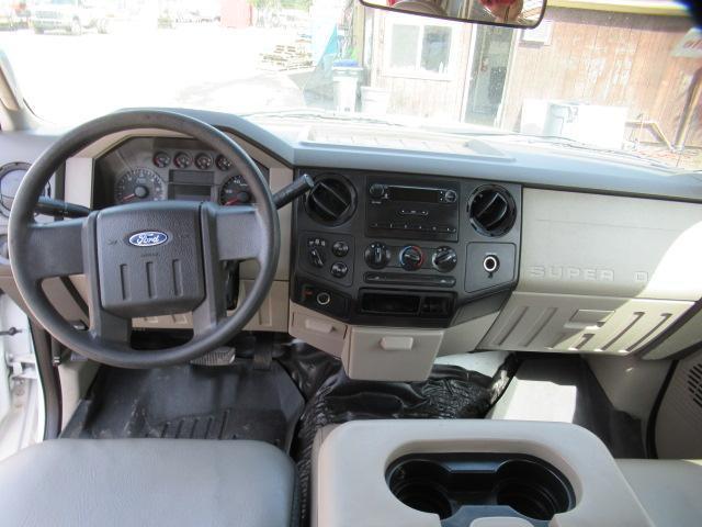 2008 FORD F-350 XL SUPER DUTY CREW CAB & CHASSIS
