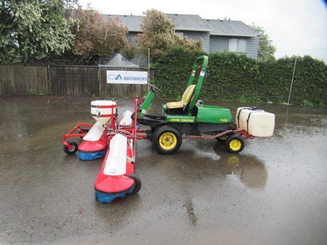 JOHN DEERE F925 TRACTOR W/ ROGERS SPRAYER SYSTEM