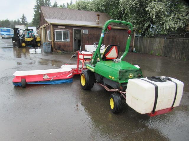 JOHN DEERE F925 TRACTOR W/ ROGERS SPRAYER SYSTEM