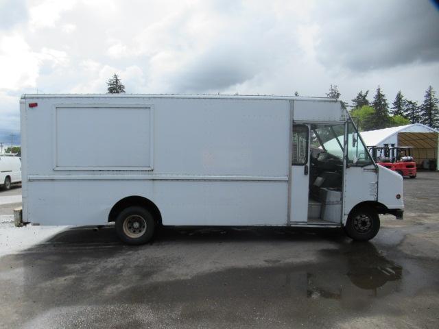 1999 FORD UTILIMASTER 18' STEP VAN