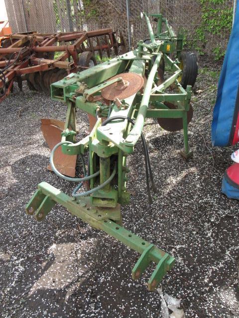 JOHN DEERE 1350-1450 4-BLADE 3 POINT HYDRAULIC BOTTOM PLOW