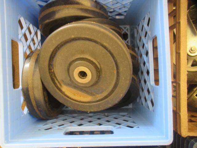 ASSORTED SWIVEL & STATIONARY CASTERS