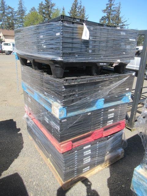 (4) PALLETS OF FOLDABLE STACKABLE PLASTIC PRODUCE TOTES