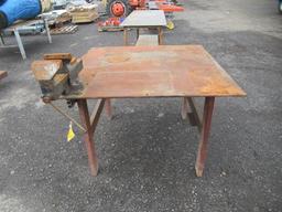 4' X 4' STEEL WORK TABLE W/ 6'' BENCH VISE