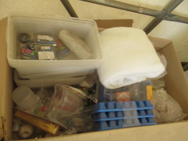 ASSORTED HOUSEHOLD SUPPLIES, INCLUDING ICE CUBE TRAYS, MEASURING CUPS, & TIMERS