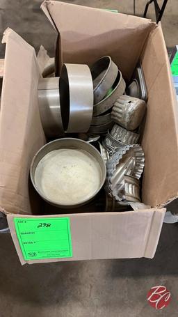 Aluminum Baking Pans Lot (One Money See Pictures)